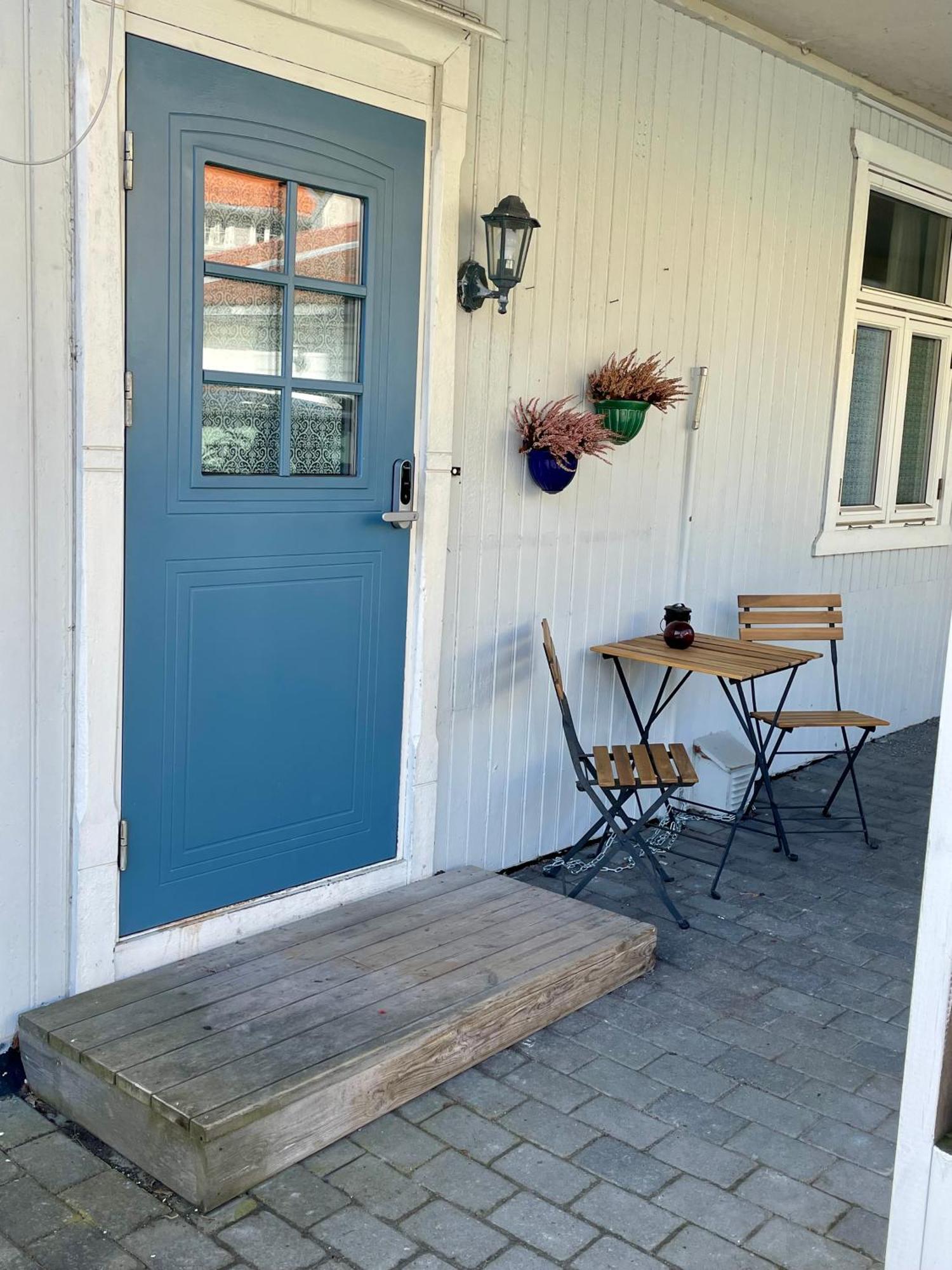 Sentral Og Fargerik Bygardsleilighet Halden Exteriér fotografie